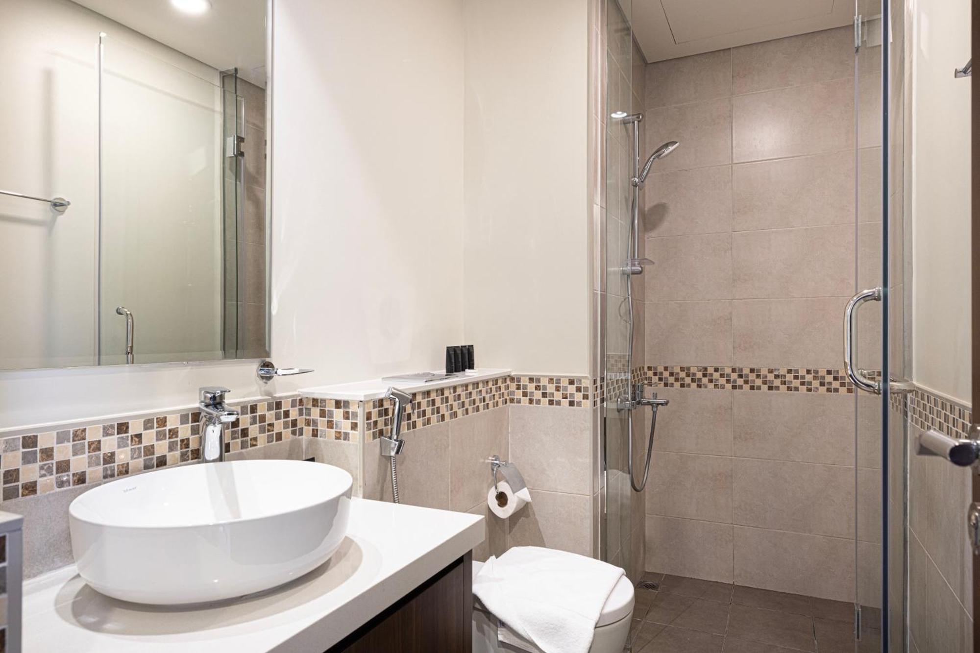 Exclusive 1-bedroom With Breathtaking Burj Khalifa Views In The Heart Of *